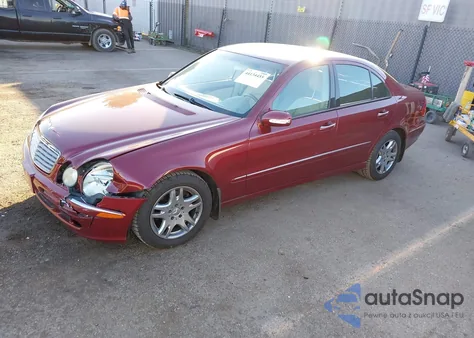 2004 Mercedes-Benz E 320 z USA, uszkodzony, nr VIN WDBUF65J34A400038